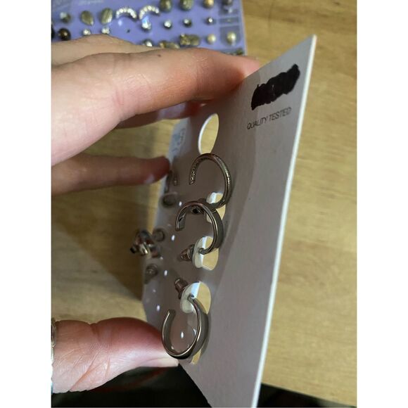 Claire's /Time & Tru Assorted Earrings Lot- Over 20 Pairs - Picture 3 of 4